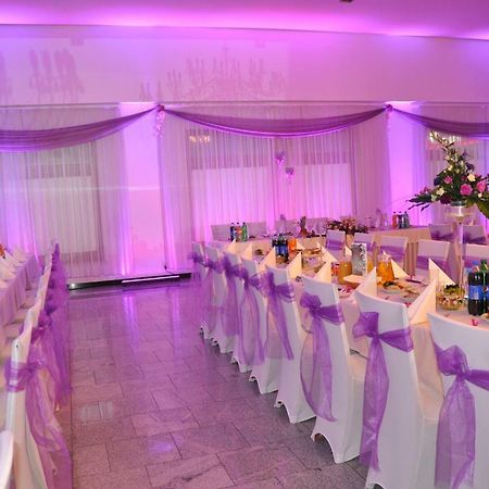 Hotel Dyminy Kielce Bagian luar foto