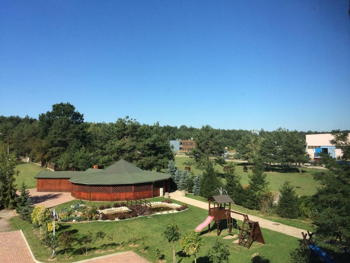 Hotel Dyminy Kielce Bagian luar foto