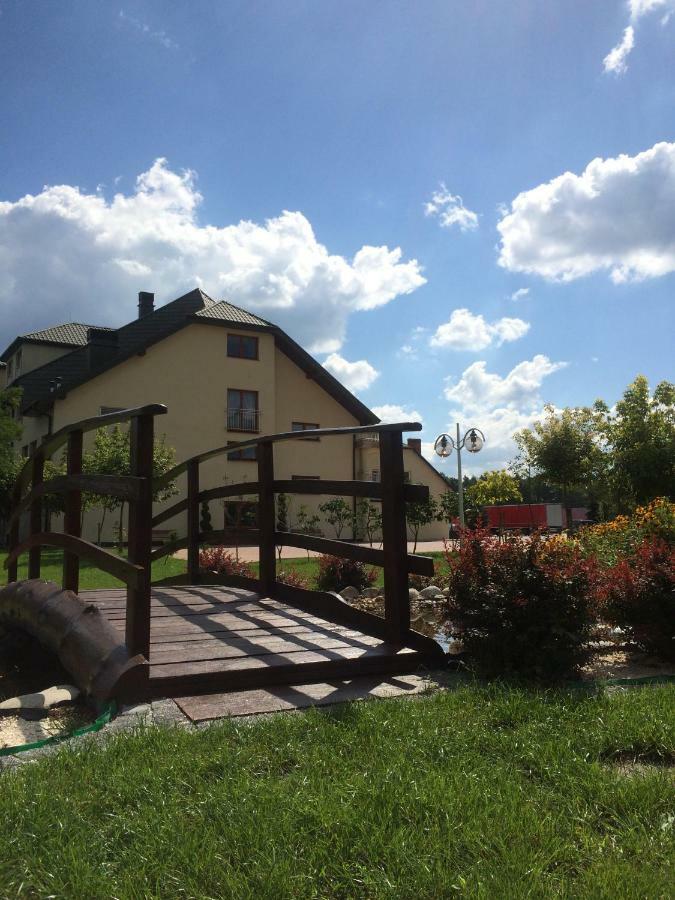 Hotel Dyminy Kielce Bagian luar foto